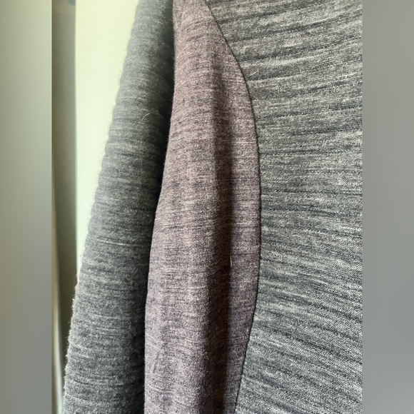 EUC Kuhl Women’s merino wool blend base layer for cozy winter skiing - Picture 4 of 5